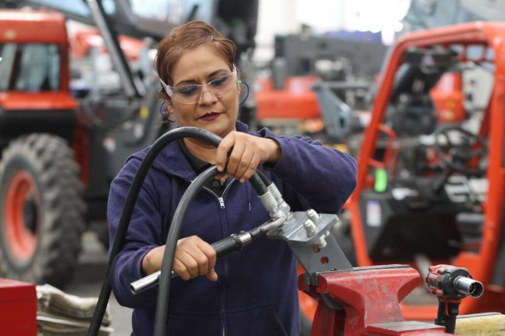 Coahuila se consolida como líder nacional en la producción de autopartes 1 242ebf7b 1d95 4f8e 9d63 9157a3f043d9