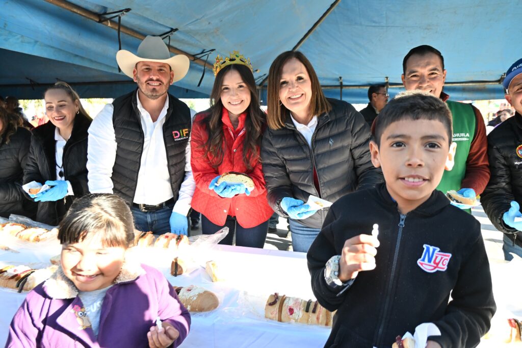 Sari Pérez celebra el Día de Reyes con familias de Frontera 3 0850b55c 68d6 4d4e b1cc f3166b7df82f