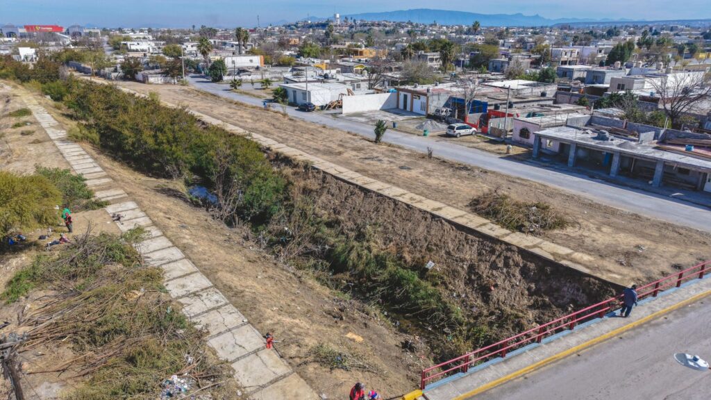 Continúan trabajos de limpieza en el arroyo de Frontera 1 474465620 924707099811639 6012346201433986202 n