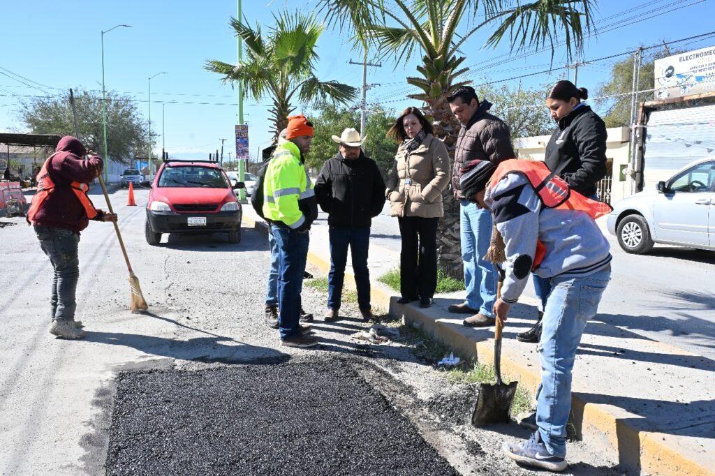 Sari Pérez inicia bacheo en la avenida Porfirio Díaz para mejorar la movilidad en Frontera 1 IMG 4157