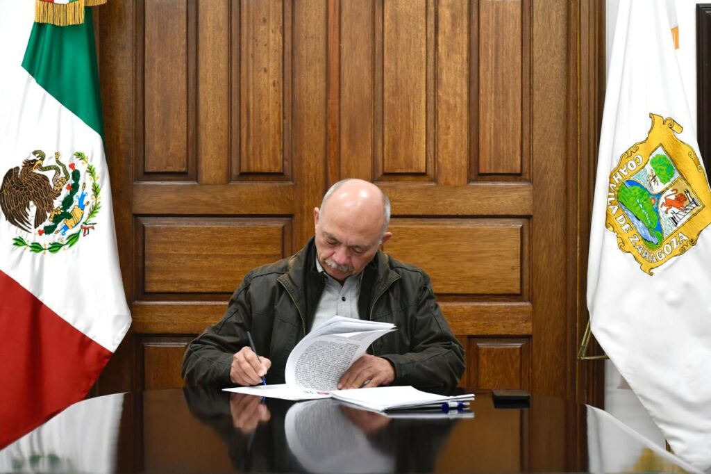 Gobierno de Coahuila, INE y IEC firman convenio para elecciones extraordinarias 2025 2 WhatsApp Image 2025 01 31 at 19.14.26