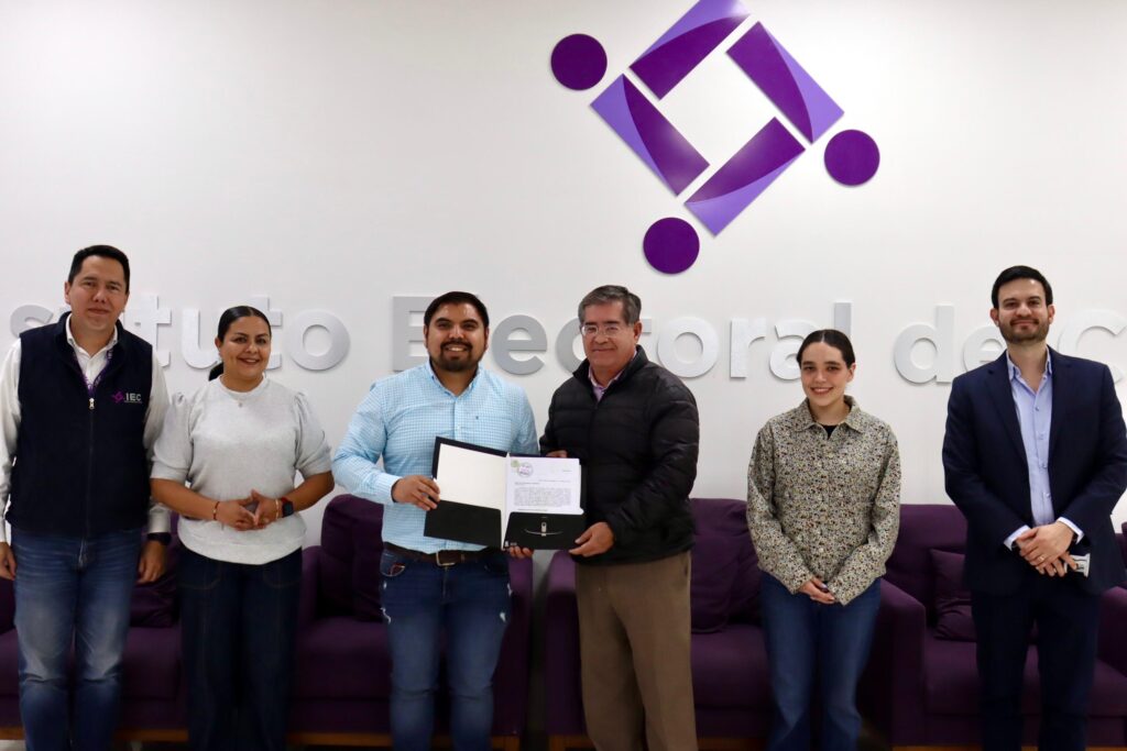 Poderes del Estado de Coahuila entregan listado de candidaturas al IEC 2 WhatsApp Image 2025 02 12 at 22.12.30 1