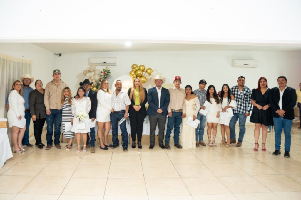 Celebran bodas comunitarias en Castaños; preparan gran evento el 26 de febrero 2 WhatsApp Image 2025 02 17 at 17.58.11