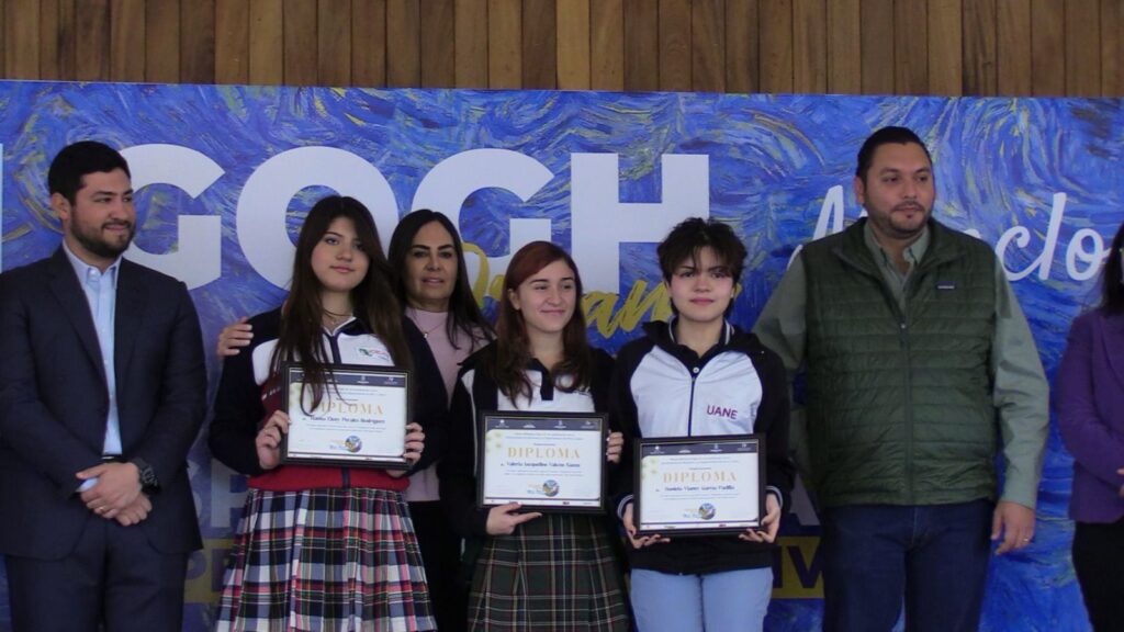Premian a ganadores del concurso "Dibujando como Van Gogh" en el Museo Pape 1 WhatsApp Image 2025 02 27 at 18.21.55 1