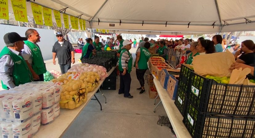 Llevan mercadito Mejora a la unidad deportiva Papo Ríos en Frontera 1 d520d221 64f2 450f ae7f bb292ea1adaa