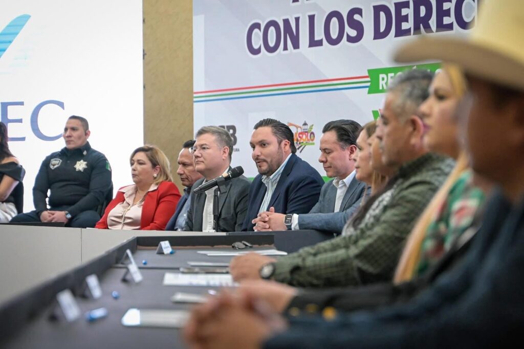Carlos Villarreal y alcaldes de la Región Centro firman acuerdo por los derechos humanos 1 WhatsApp Image 2025 03 06 at 18.30.55 1