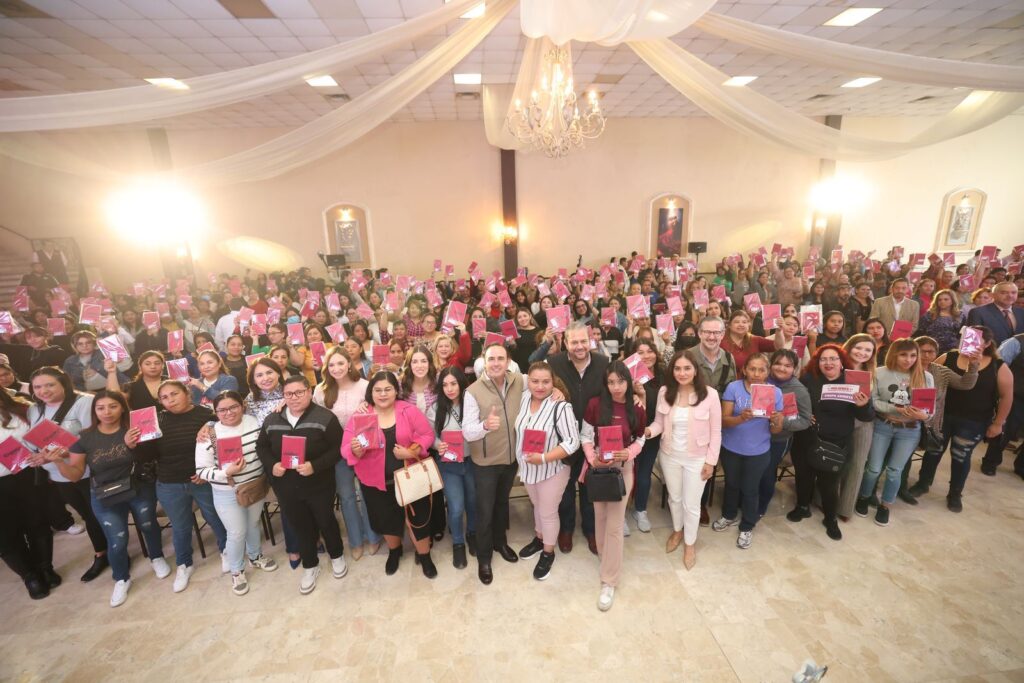 Inician Manolo Jiménez y Paola Rodríguez programa de preparatoria gratuita para mujeres en Coahuila 1 WhatsApp Image 2025 03 06 at 19.04.22 2