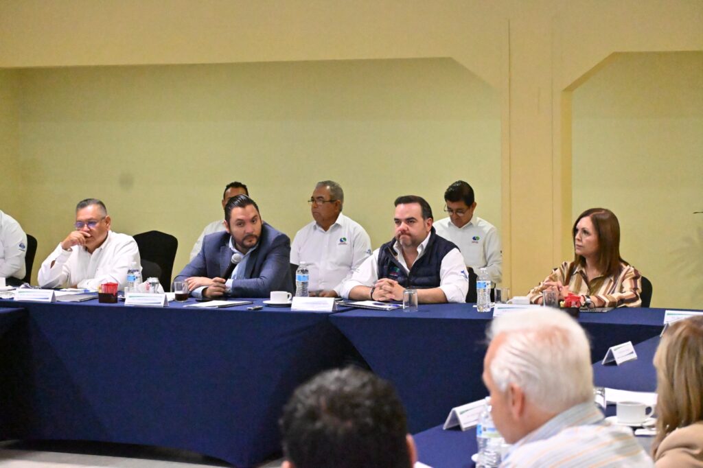 Sari Pérez y SIMAS coordinan esfuerzos para mejorar el servicio de agua y drenaje 1 WhatsApp Image 2025 03 24 at 13.37.21