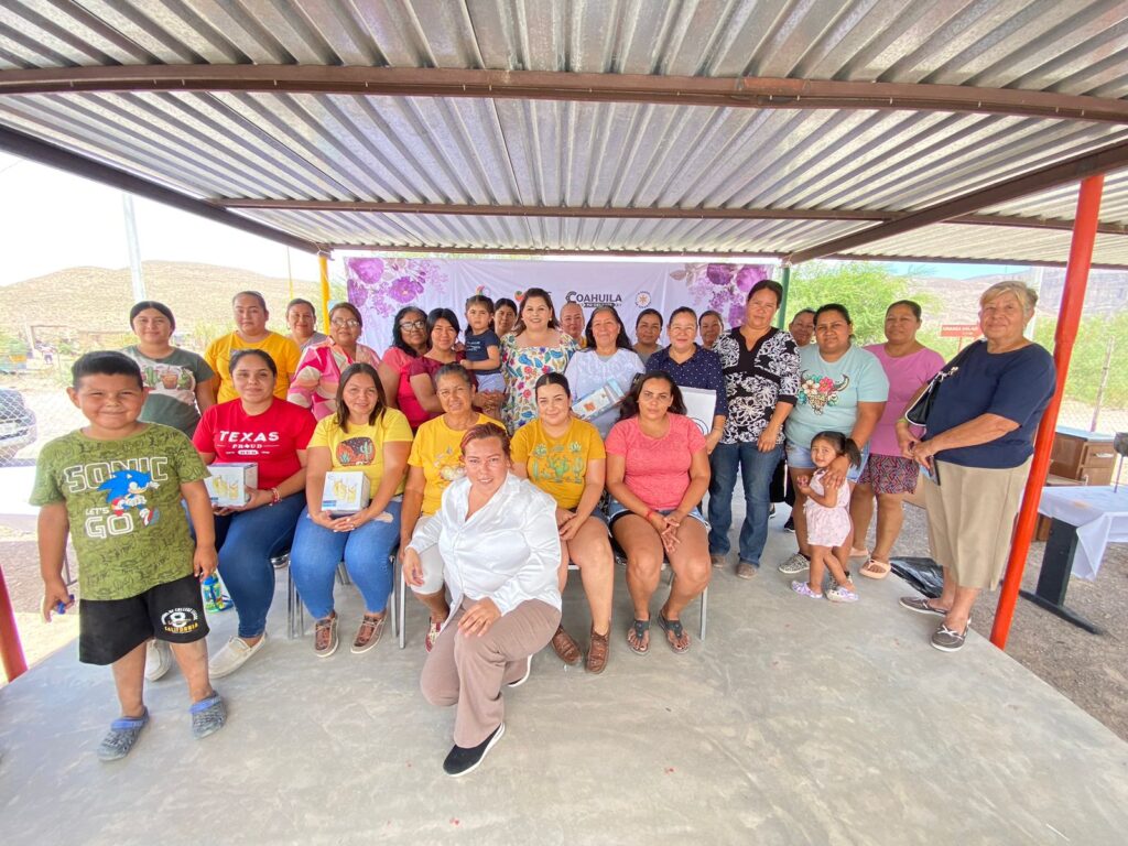 Adriana Valdéz celebra el Día de las Madres en los ejidos de Ocampo 1 WhatsApp Image 2025 05 19 at 19.07.33 1