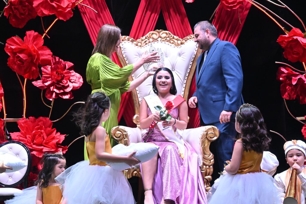 Frontera celebra la coronación de Alexa I como Reina de la Primavera 2025 1 f142364f e9ef 415c 9765 f82d99d3cc32