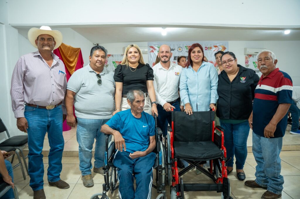 Entregan 15 sillas de ruedas a personas con discapacidad en Castaños 1 Imagen de WhatsApp 2025 06 13 a las 13.58.17 d56d0a7e